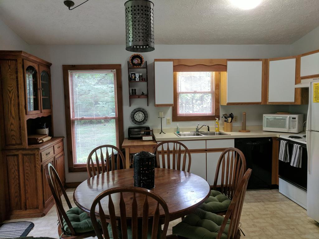 Villa Reedy Patch Cabin Hendersonville Exterior foto